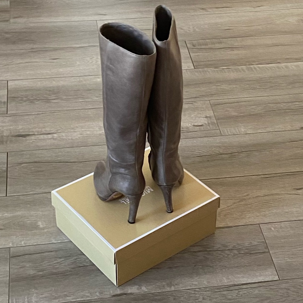Authentic Grey Taupe Colored Prada Boots - Picture 3 of 10